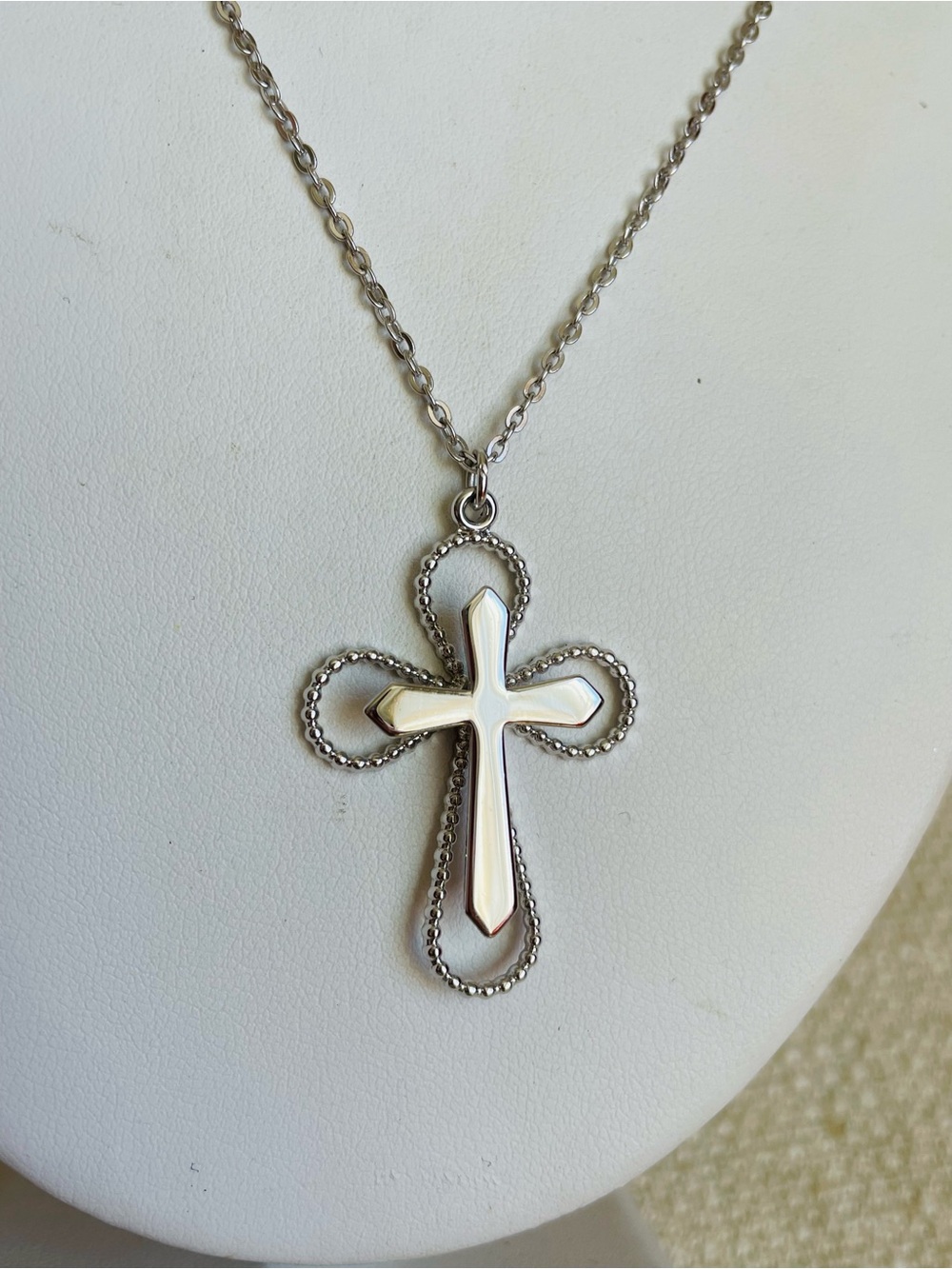 Sarah Coventry Filigree Cross Pendant Dainty Necklace Silver Plated 18" L